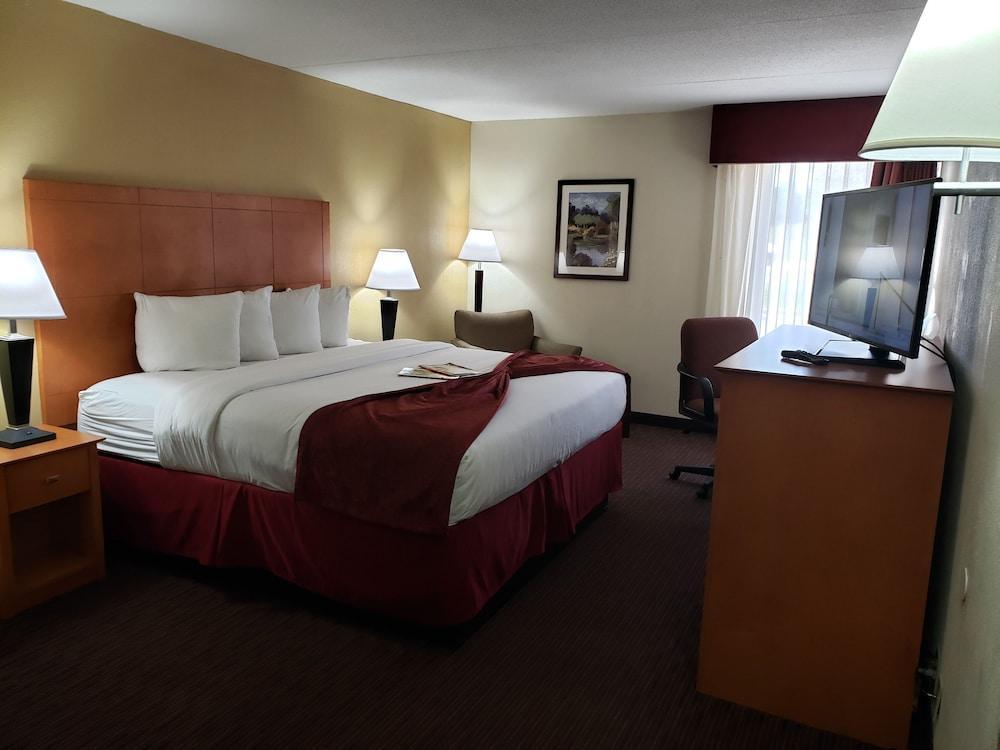 Baymont By Wyndham Southfield/Detroit Hotel ภายนอก รูปภาพ