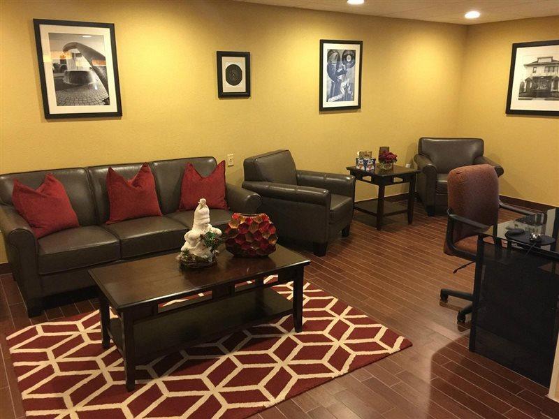 Baymont By Wyndham Southfield/Detroit Hotel ภายนอก รูปภาพ