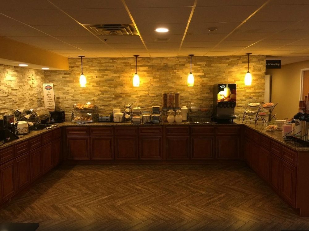 Baymont By Wyndham Southfield/Detroit Hotel ภายนอก รูปภาพ